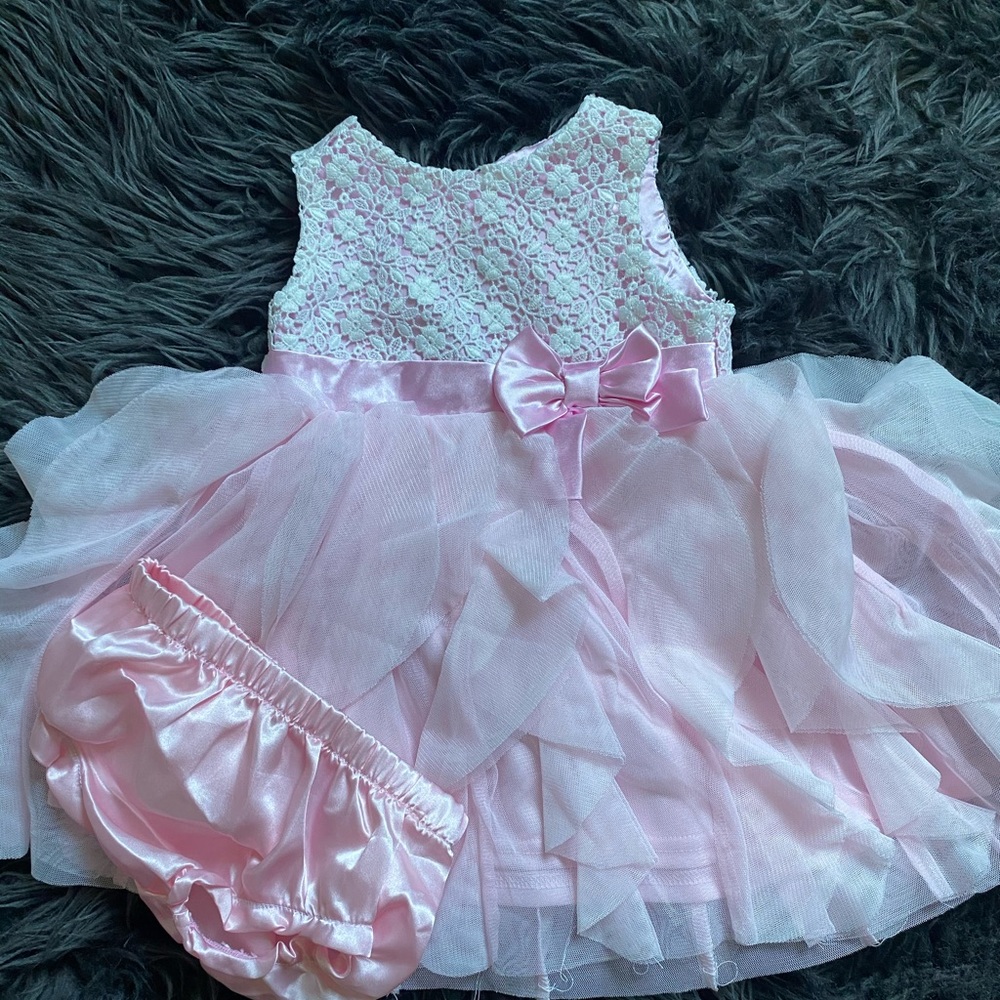 Small lot of infant girls dress jumper 0-6 months